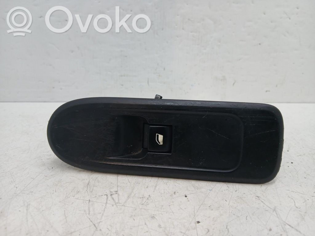 Comutator comandă geamuri electrice   00006490Y8