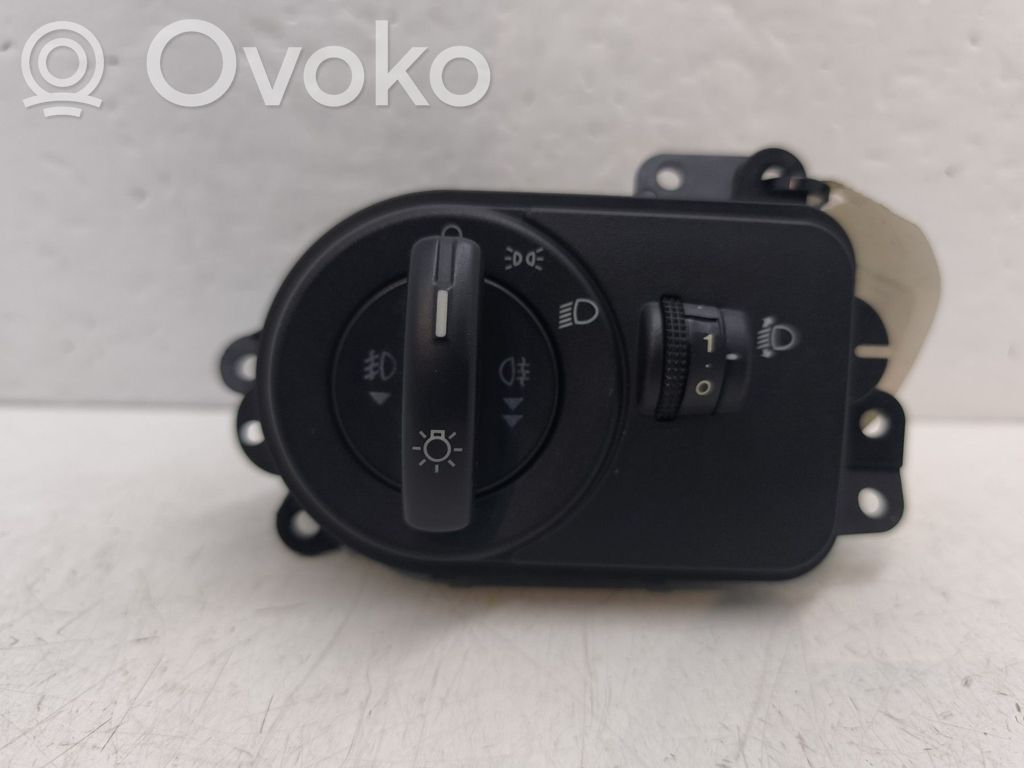 Ford Fiesta Interruptor de luz 