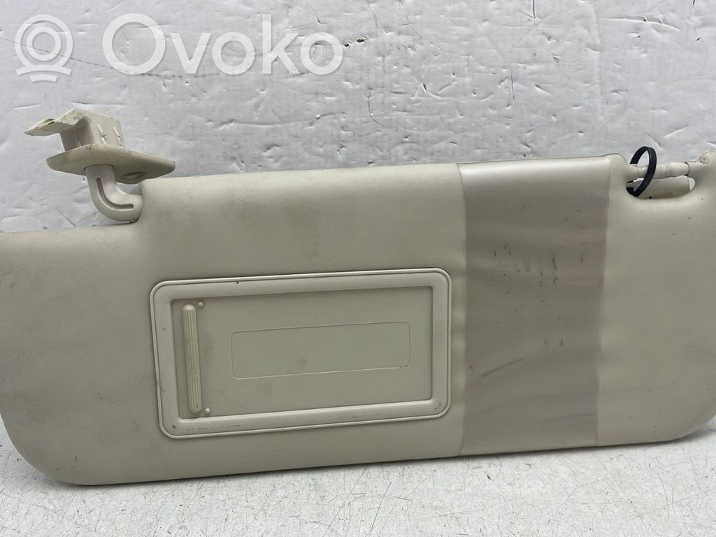 Sun visor   1570923