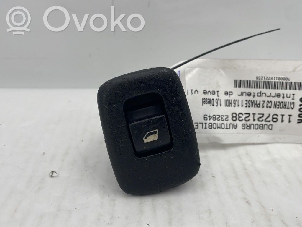 Electric window control switch   96637535XT