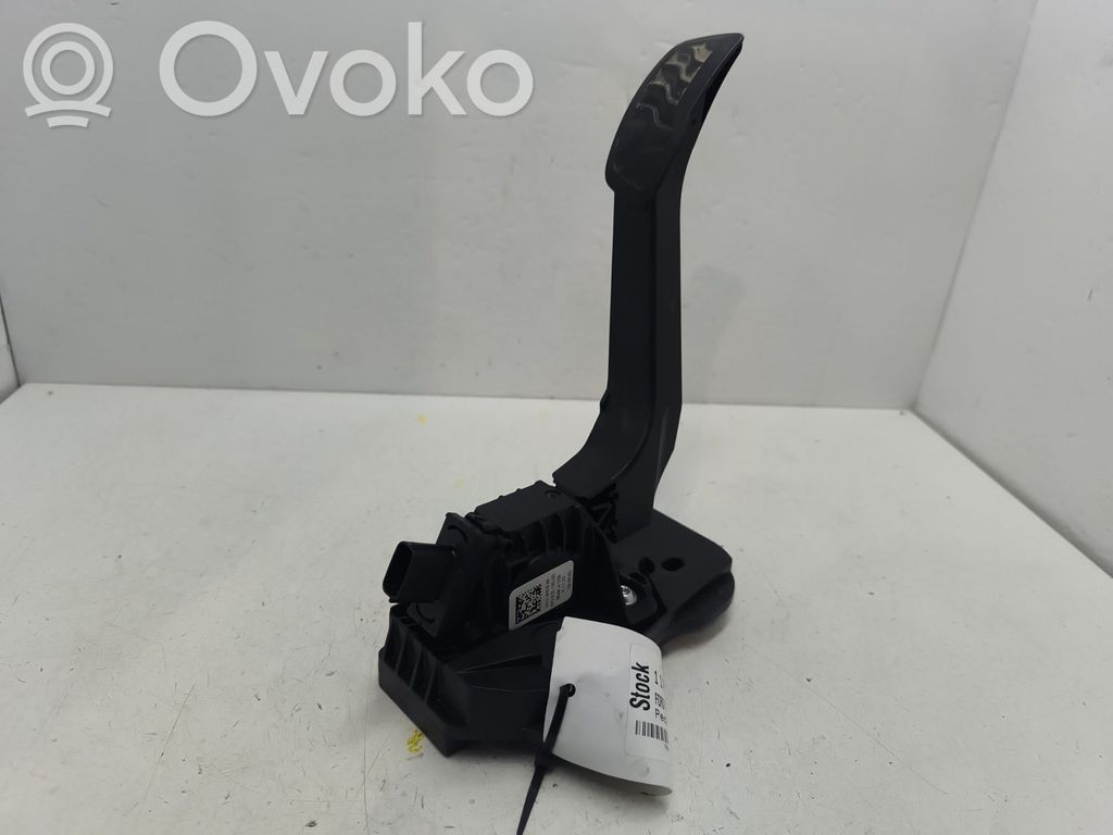 Accelerator throttle pedal   2326731