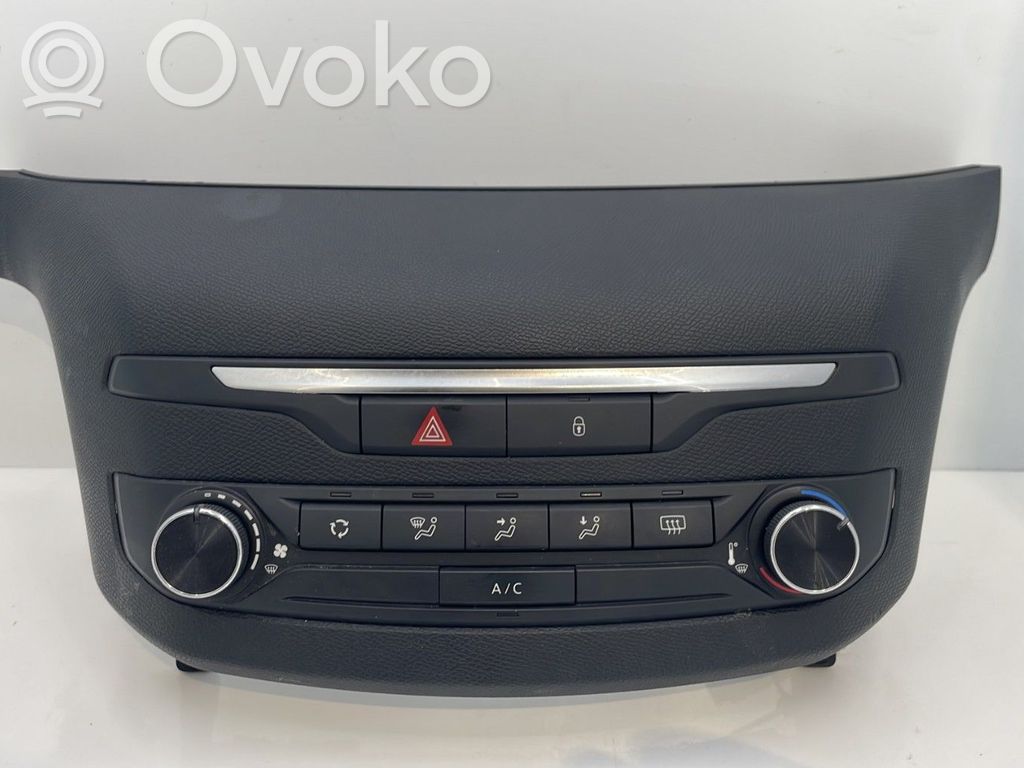 Peugeot 308 Climate control unit 