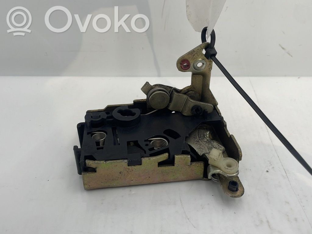 Peugeot 309 Front door lock 