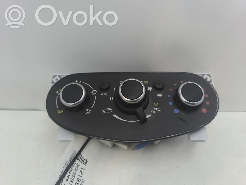 Dacia Duster Climate control unit 