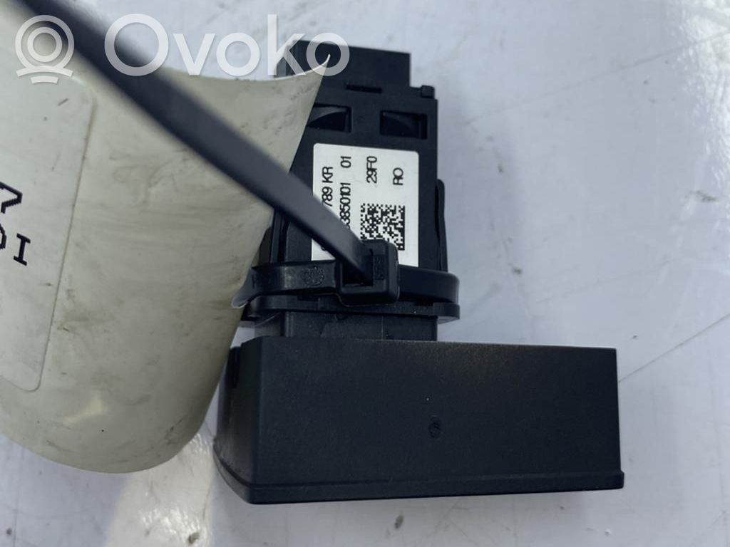Botón interruptor de luz de peligro   0000649054