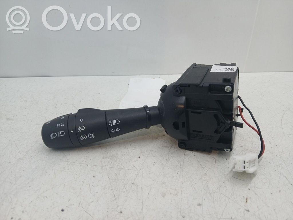 Dacia Duster Indicator stalk 