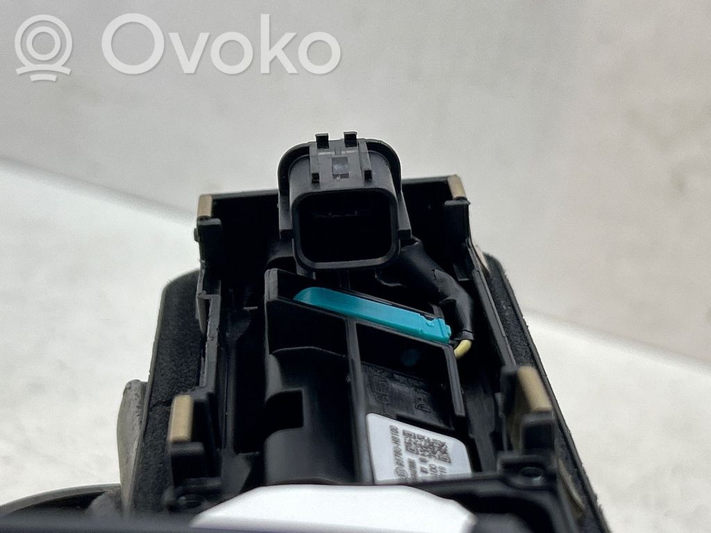 KIA Stonic Takaluukun avauskytkin 