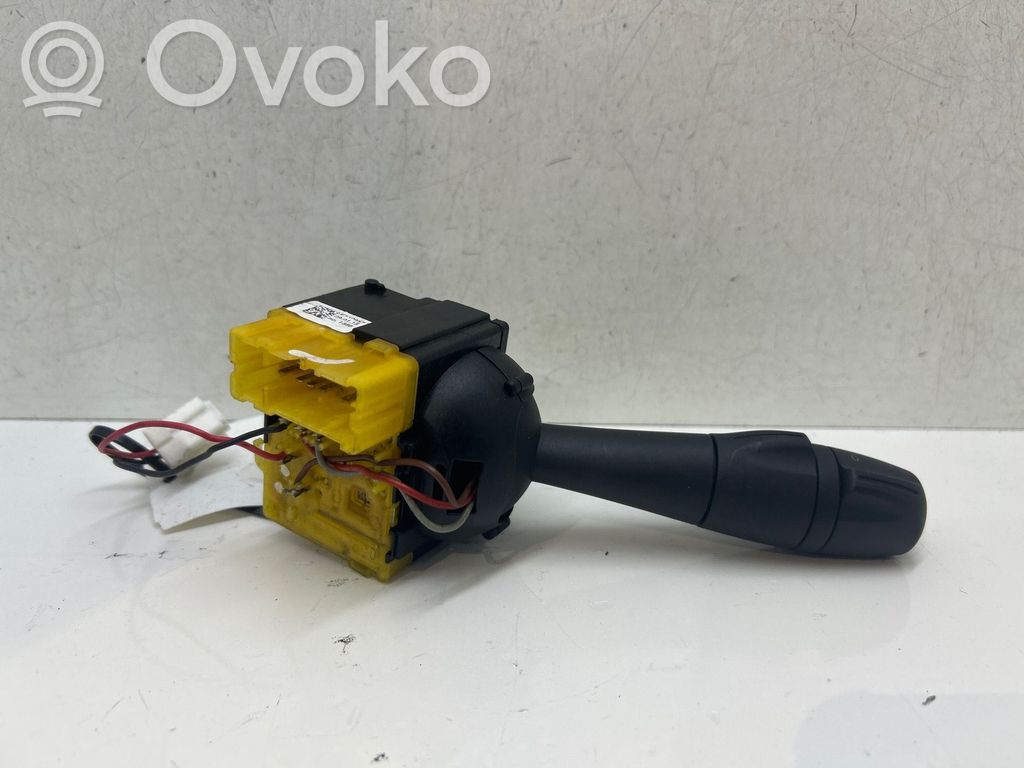 Renault Twingo III Indicator stalk 