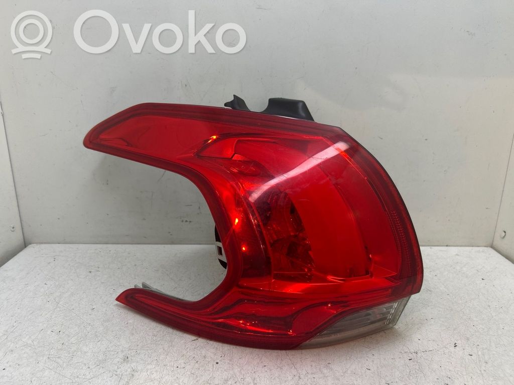 Peugeot 2008 I Luci posteriori 