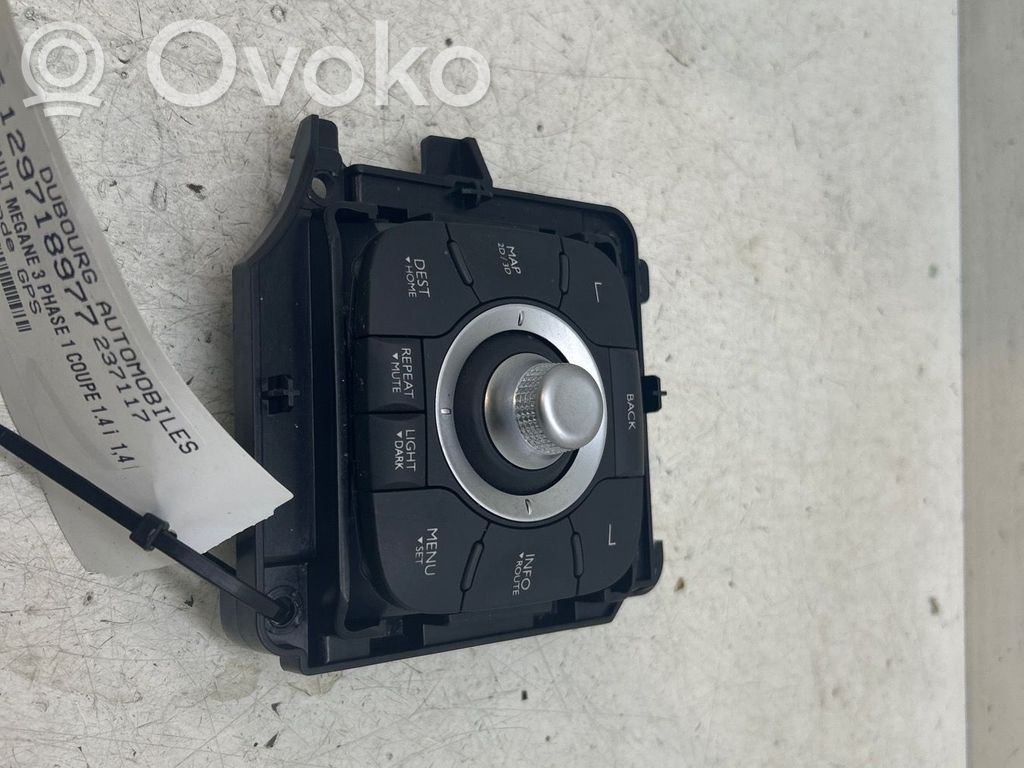 Pääyksikkö multimedian ohjaus   253B00345R