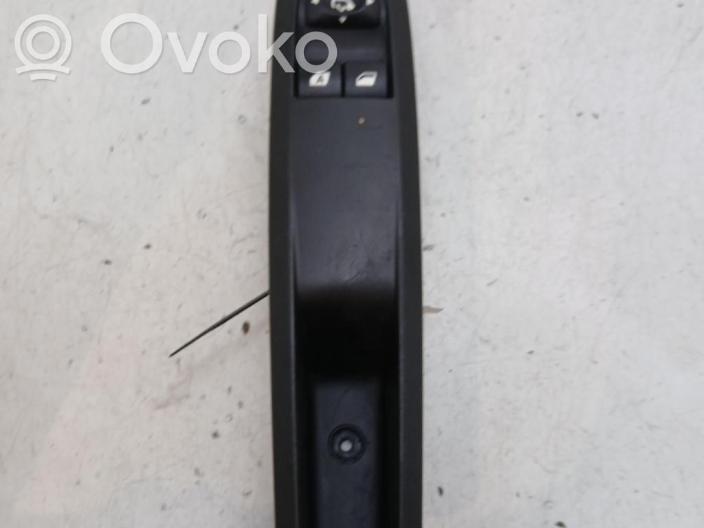 Interruptor del elevalunas eléctrico   98127152XT