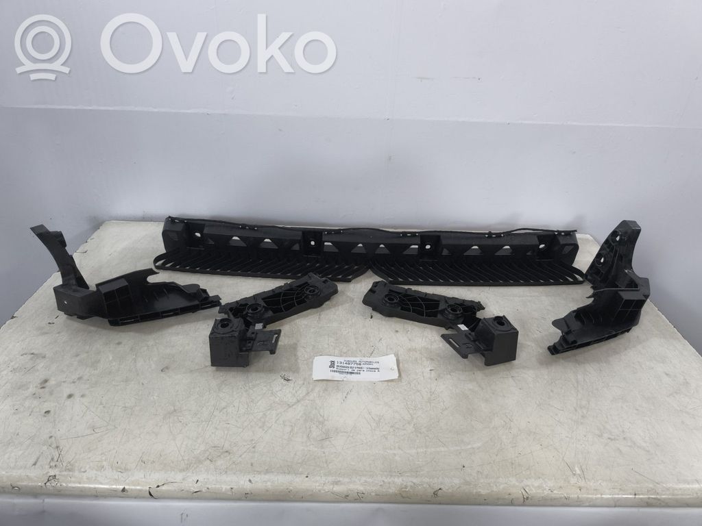 Volkswagen Golf VIII Suport montare bară spate 