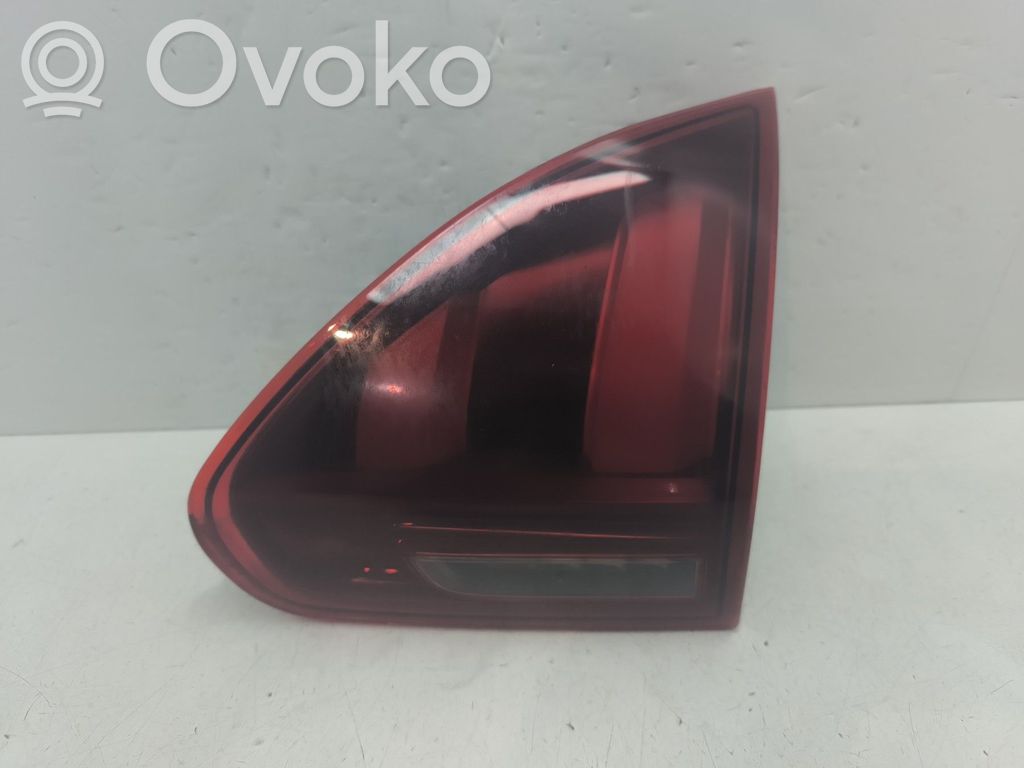 Peugeot 2008 I Lampy tylnej klapy bagażnika 