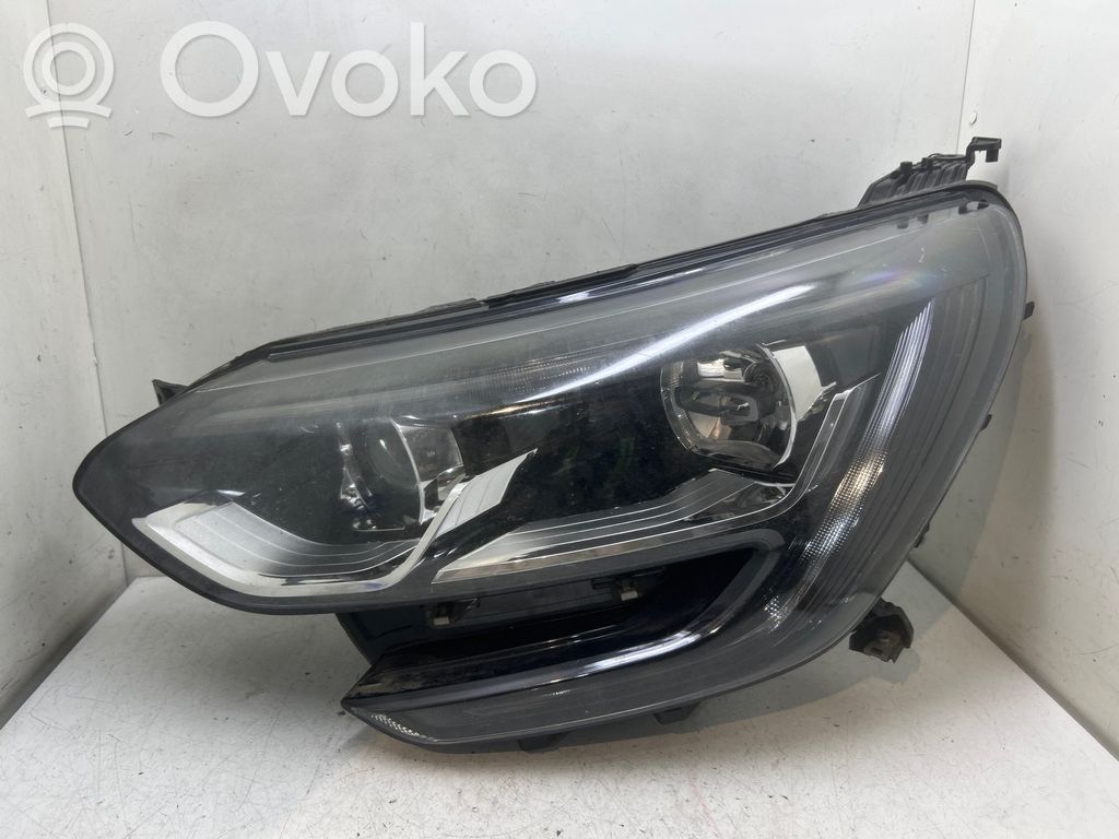Renault Megane IV Phare frontale
