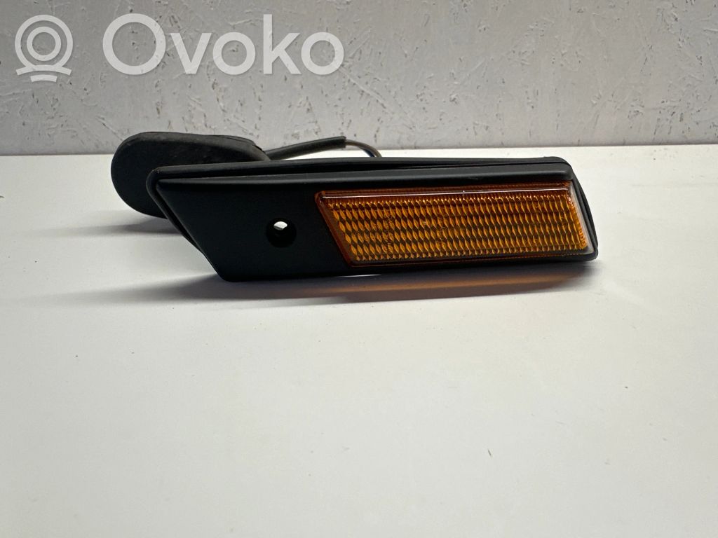 BMW 3 E36 Front fender indicator light 