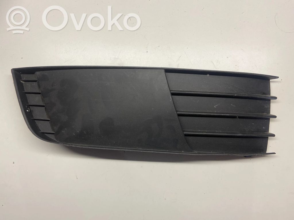 Skoda Octavia Mk3 (5E) Kratka dolna zderzaka przedniego 