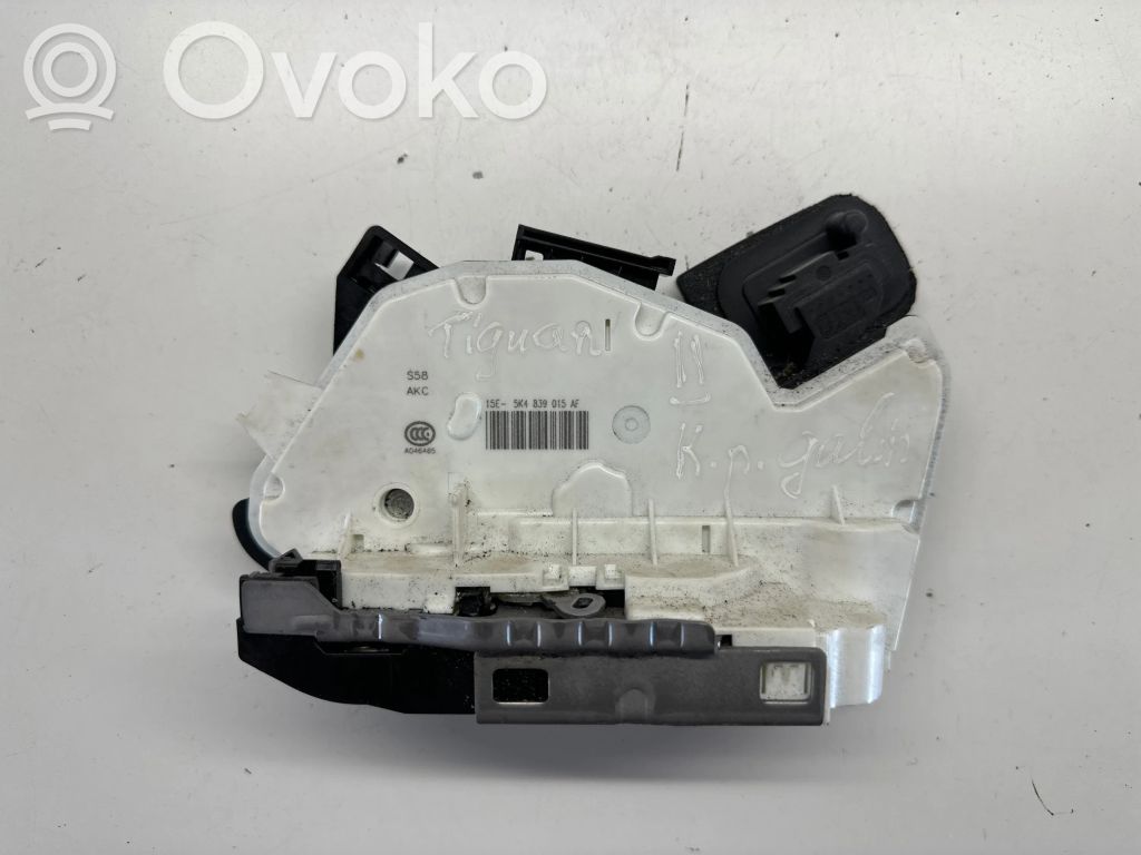 Volkswagen Golf VII Rear door lock 