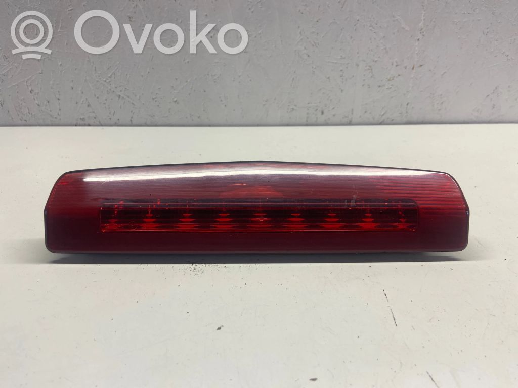 Opel Zafira B Trzecie światło stop 