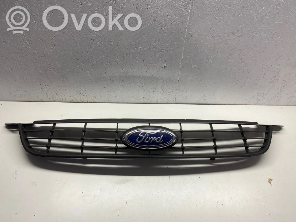 Ford Focus Augšējais režģis 