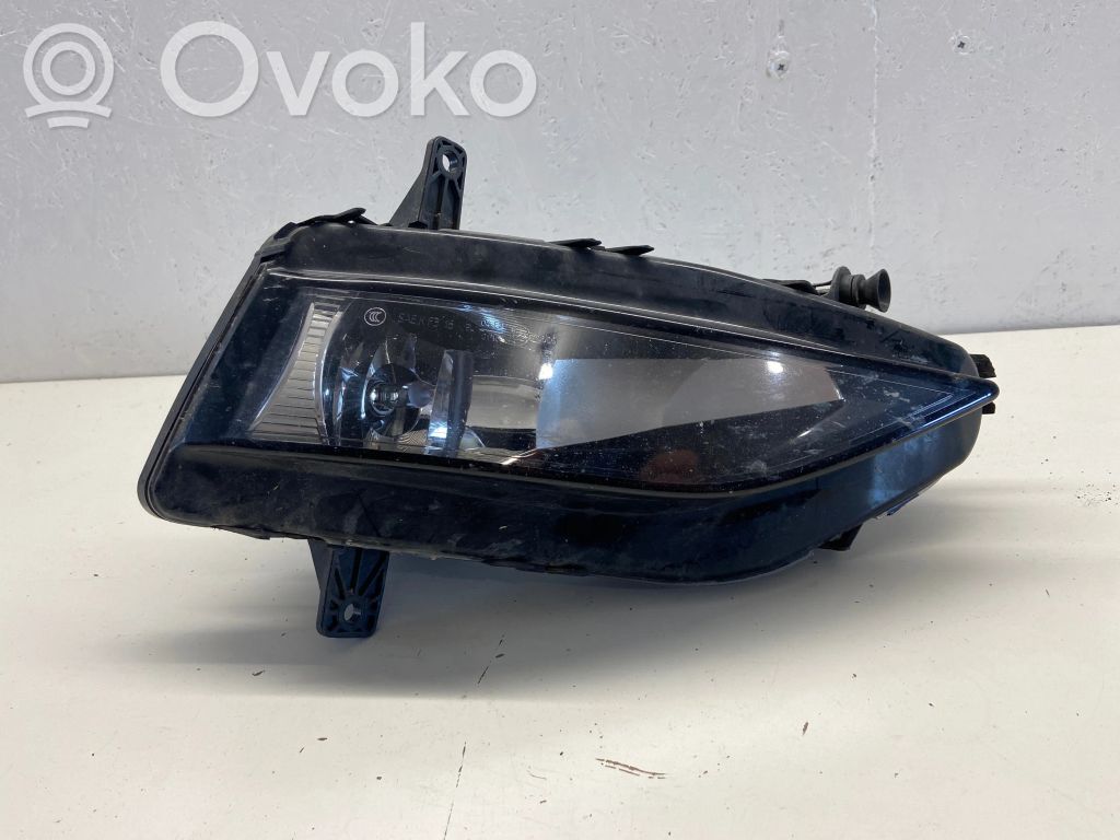 Volkswagen Golf VII Światło przeciwmgłowe przednie 