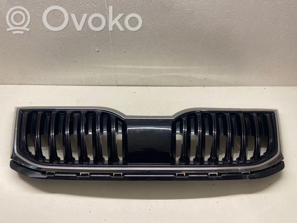 Skoda Octavia Mk3 (5E) Maskownica / Grill / Atrapa górna chłodnicy 