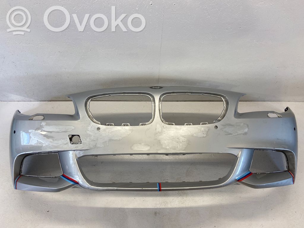 BMW 5 F10 F11 Zderzak przedni 