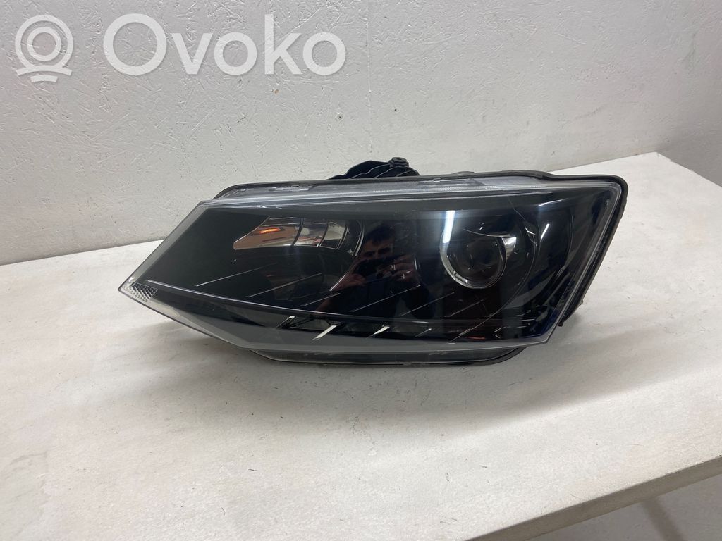 Skoda Fabia Mk3 (NJ) Lampa przednia 