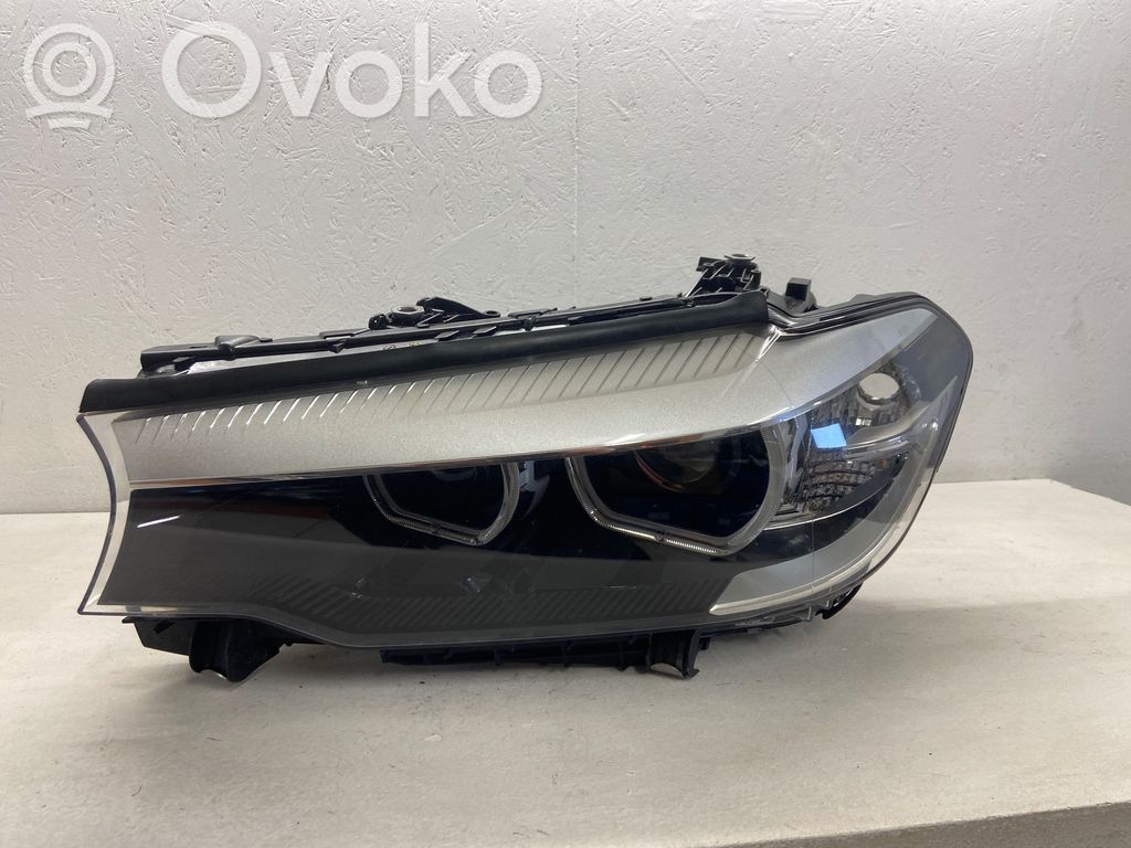 BMW 5 G30 G31 G38 Lampa przednia 