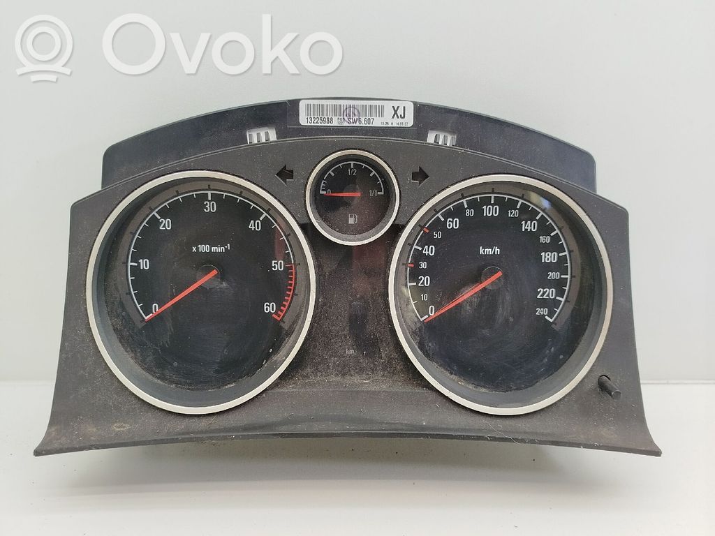 Opel Astra H Tacómetro 