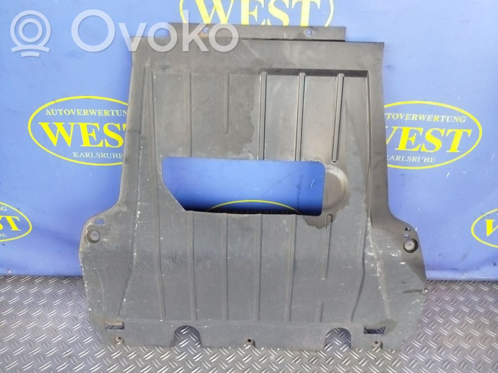 Placa protectora/protector antisalpicaduras motor   8200541781,8200133572