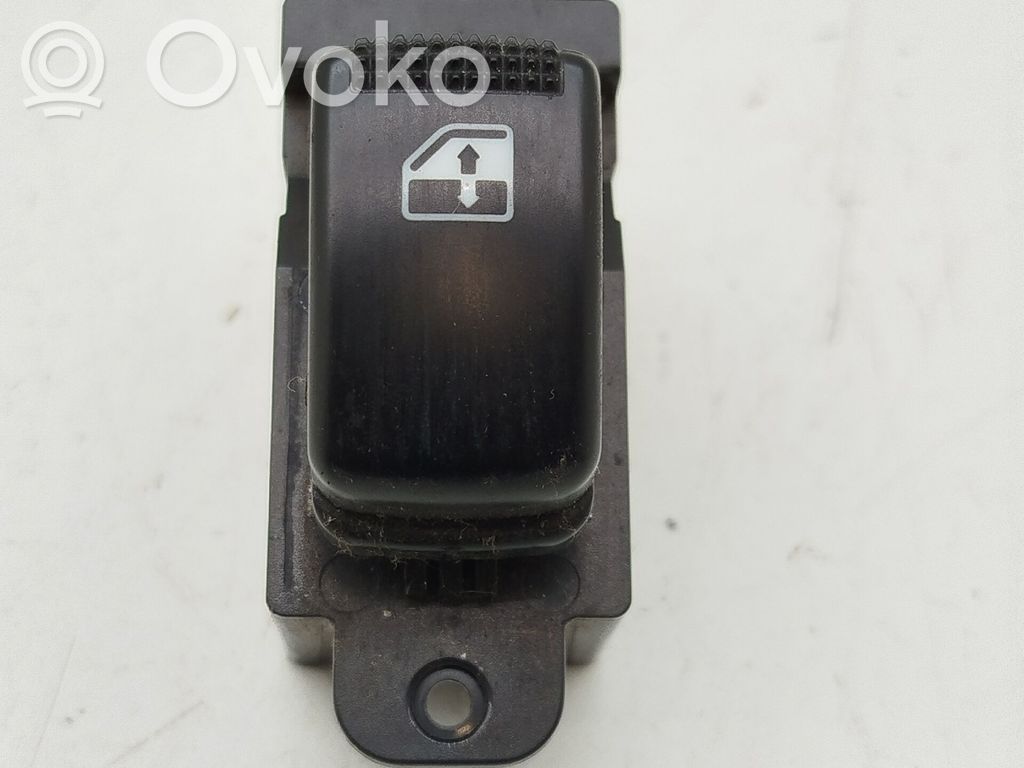 KIA Picanto Mecanismo para subir la puerta trasera sin motor 