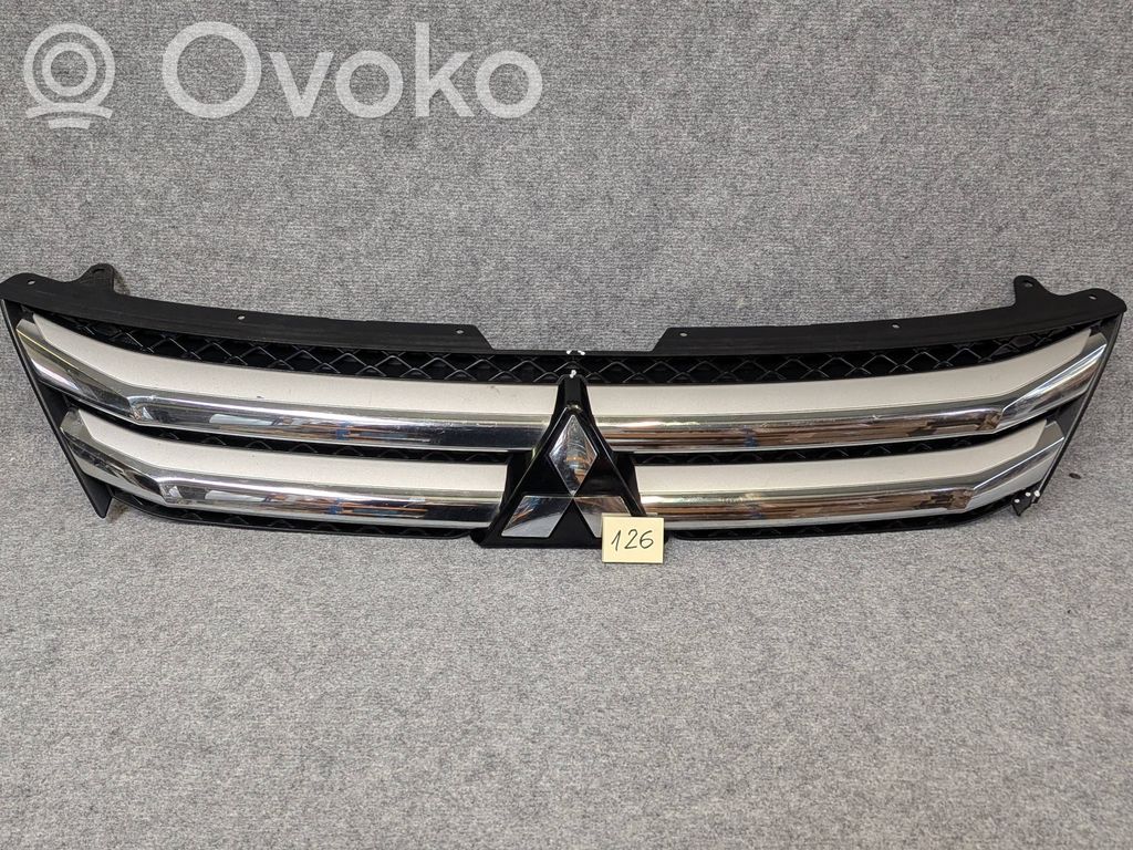 Mitsubishi Eclipse Cross Grotelės viršutinės 