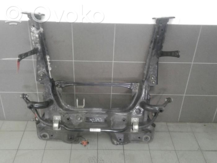Opel Combo D Priekinis traversas 
