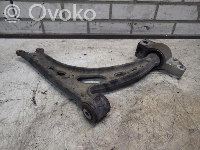 Bras, rotule de suspension avant