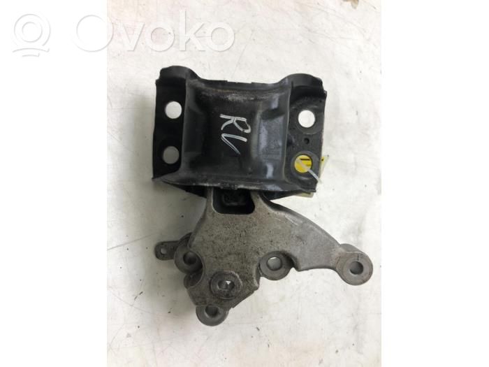 Renault Wind Engine mounting bracket 