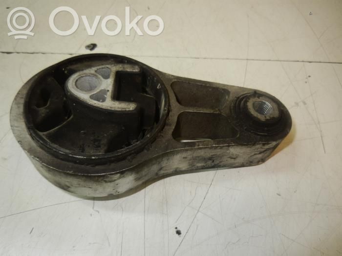 Engine mounting bracket   6783094