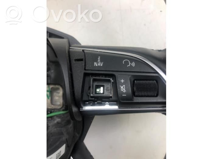 Ohjauspyörä   8U0419091AF