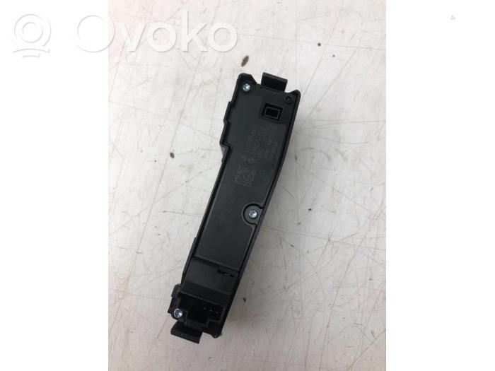 Mercedes-Benz C W205 Otros interruptores/perillas/selectores 