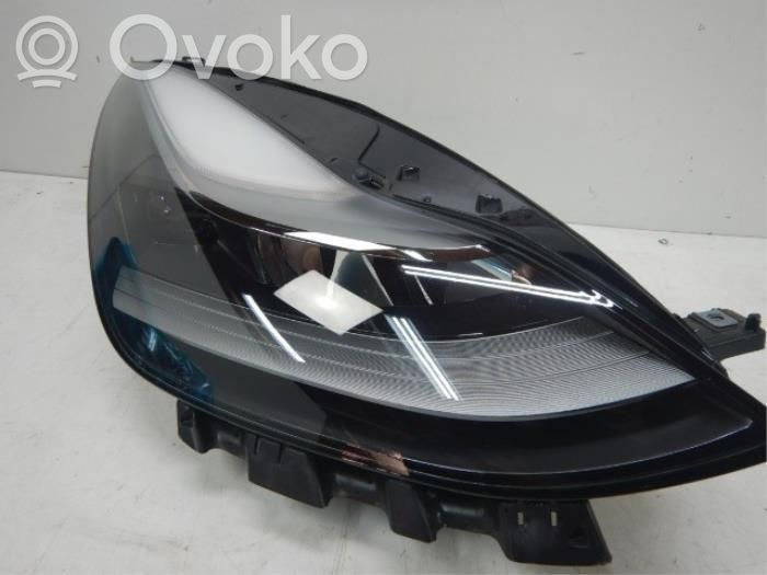 Tesla Model 3 Phare frontale 