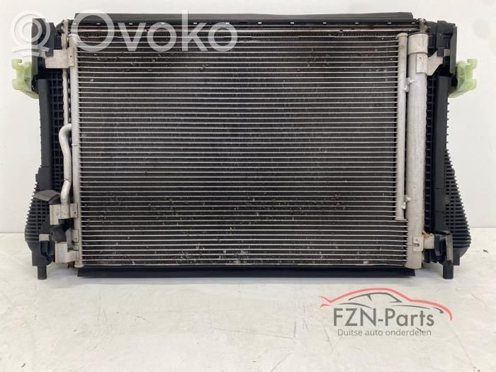 Volkswagen Tiguan Allspace Alte piese compartiment motor 