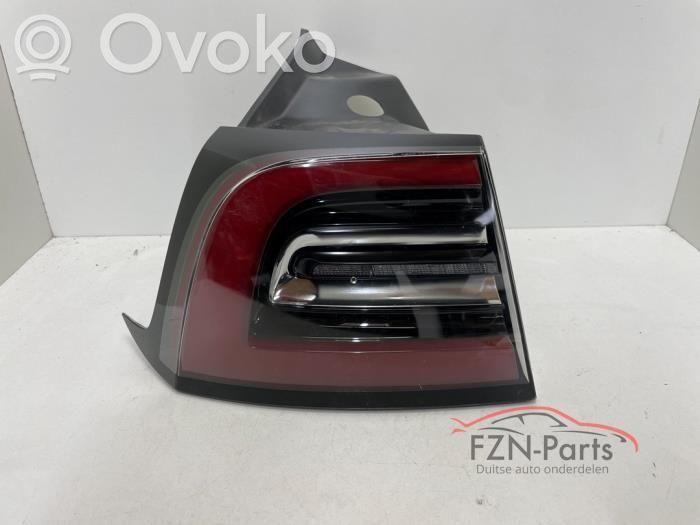Tesla Model 3 Takavalot 