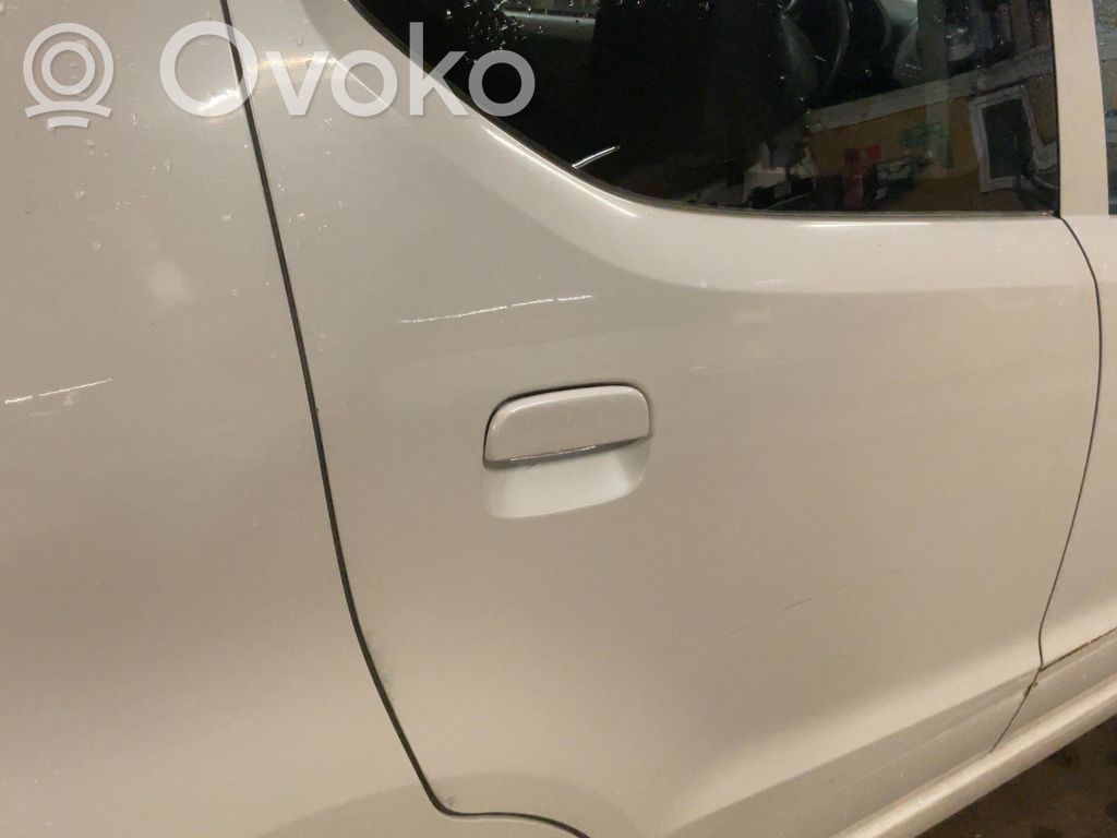 Suzuki Alto Motor de bloqueo de puertas 
