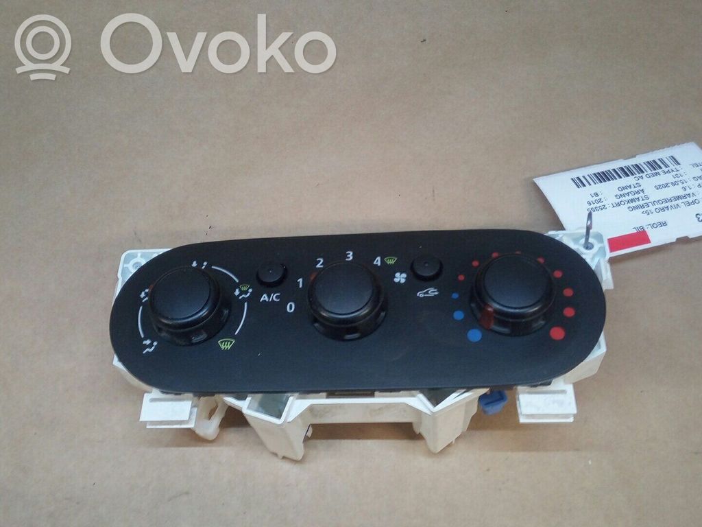 Opel Vivaro Climate control unit 