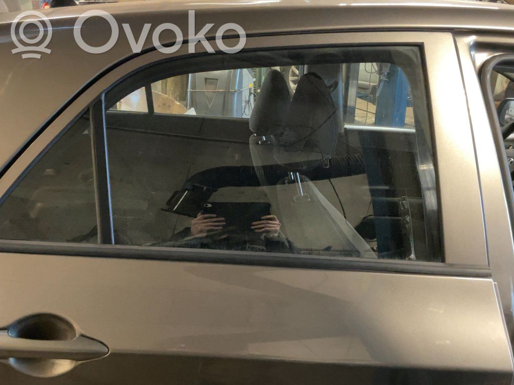 KIA Picanto Luna de la puerta delantera cuatro puertas 