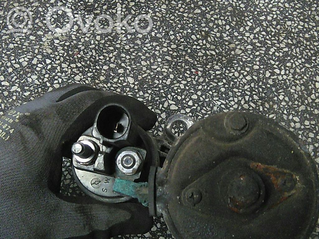 Volkswagen Touran I Starter motor 