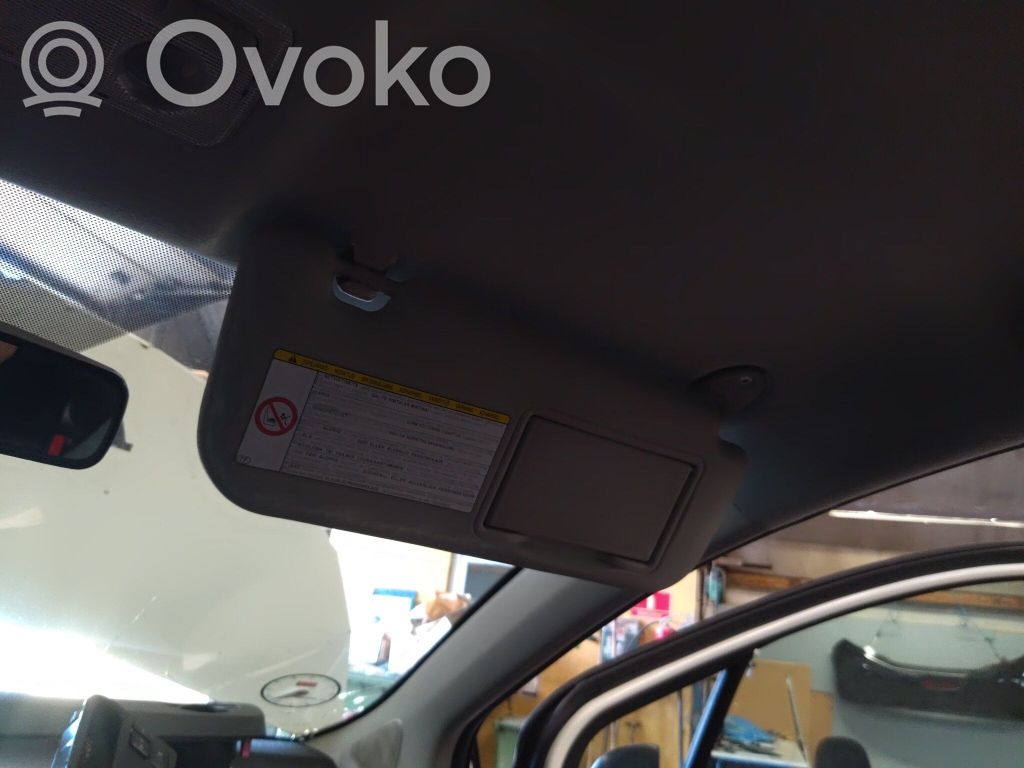 Toyota Yaris Visera parasol 
