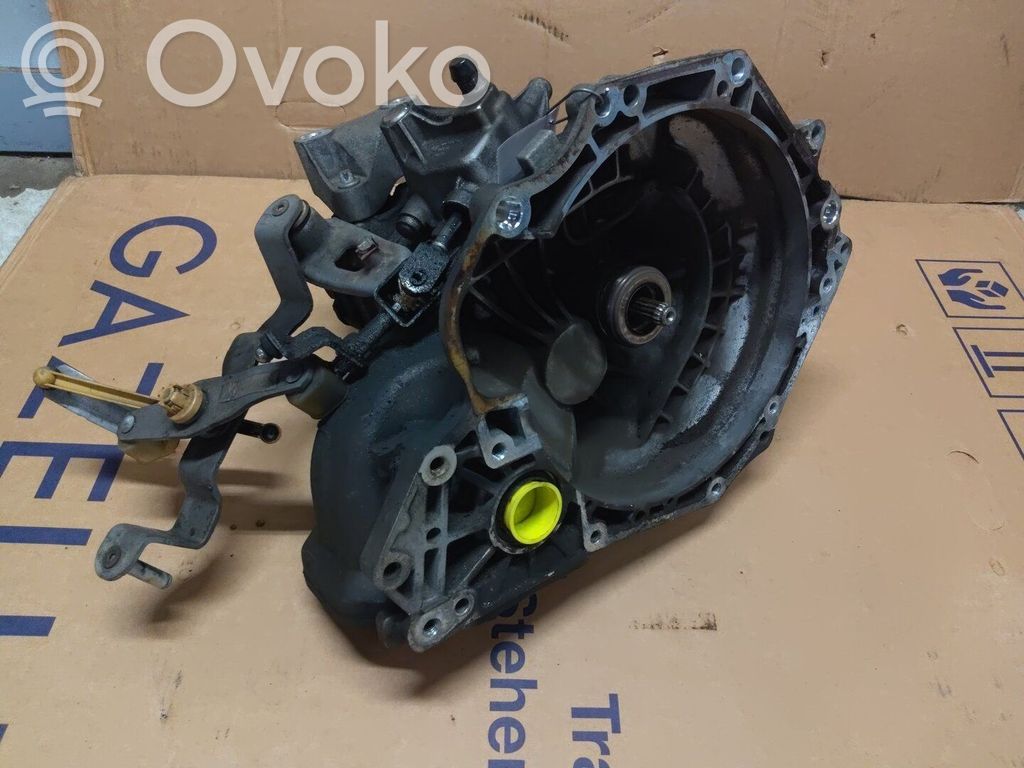 Opel Corsa E Cutie viteze manuală cu 5 trepte 