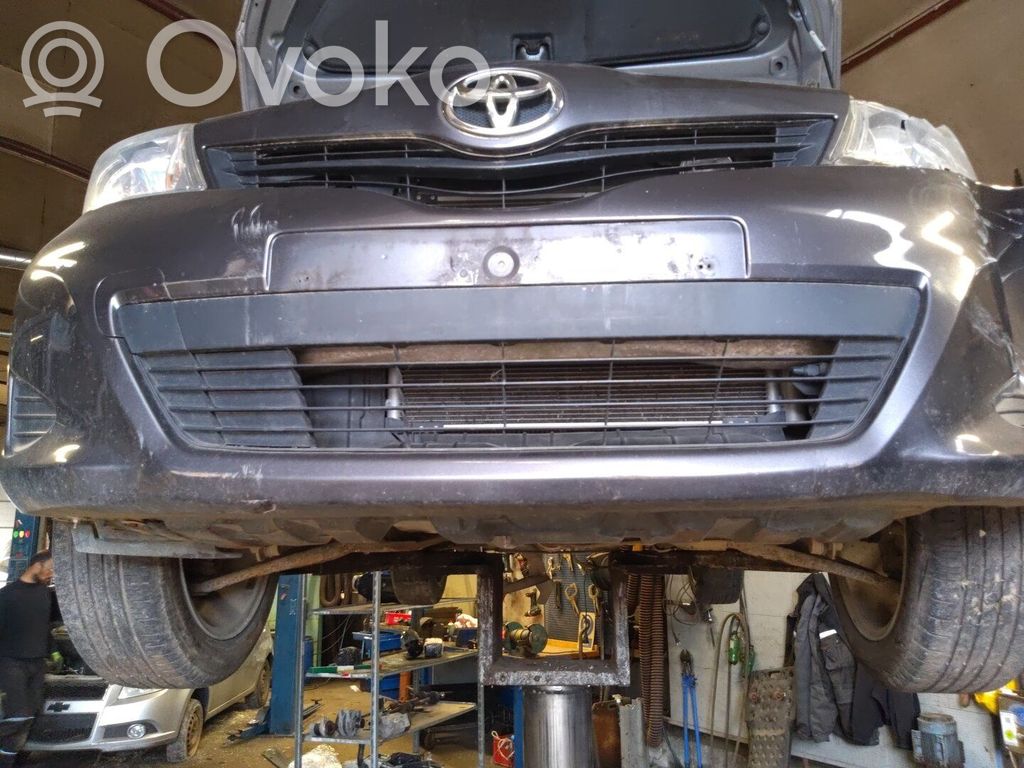 Toyota Yaris Front bumper shock/impact absorber 