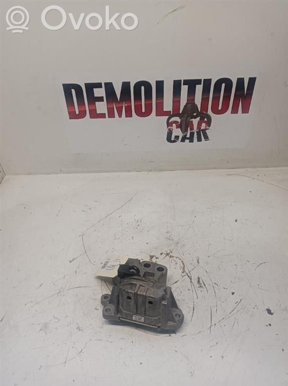 Jeep Renegade Engine mounting bracket 