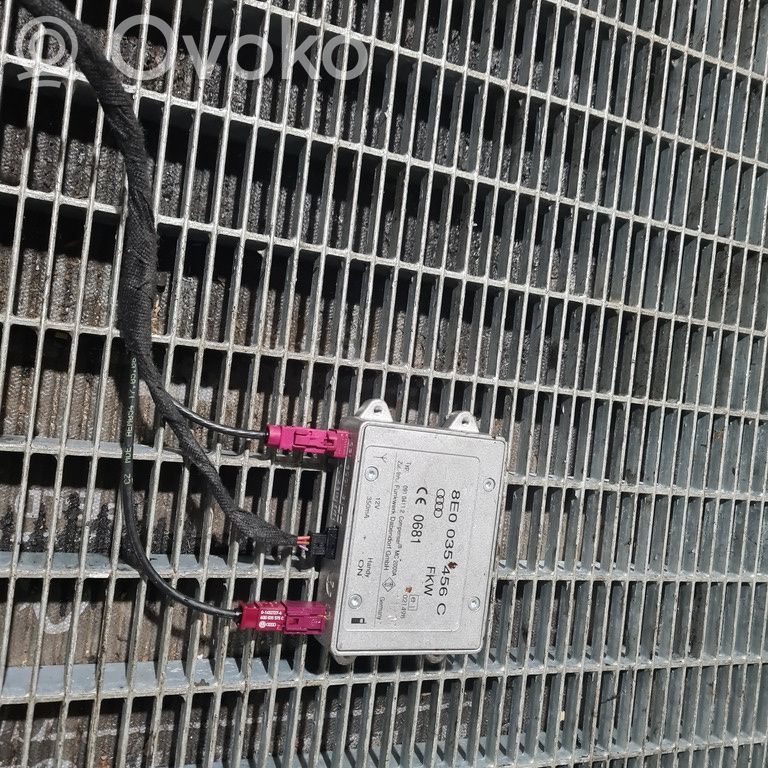 Other control units/modules   8E0035456C,AMPLIFICATORANTENA